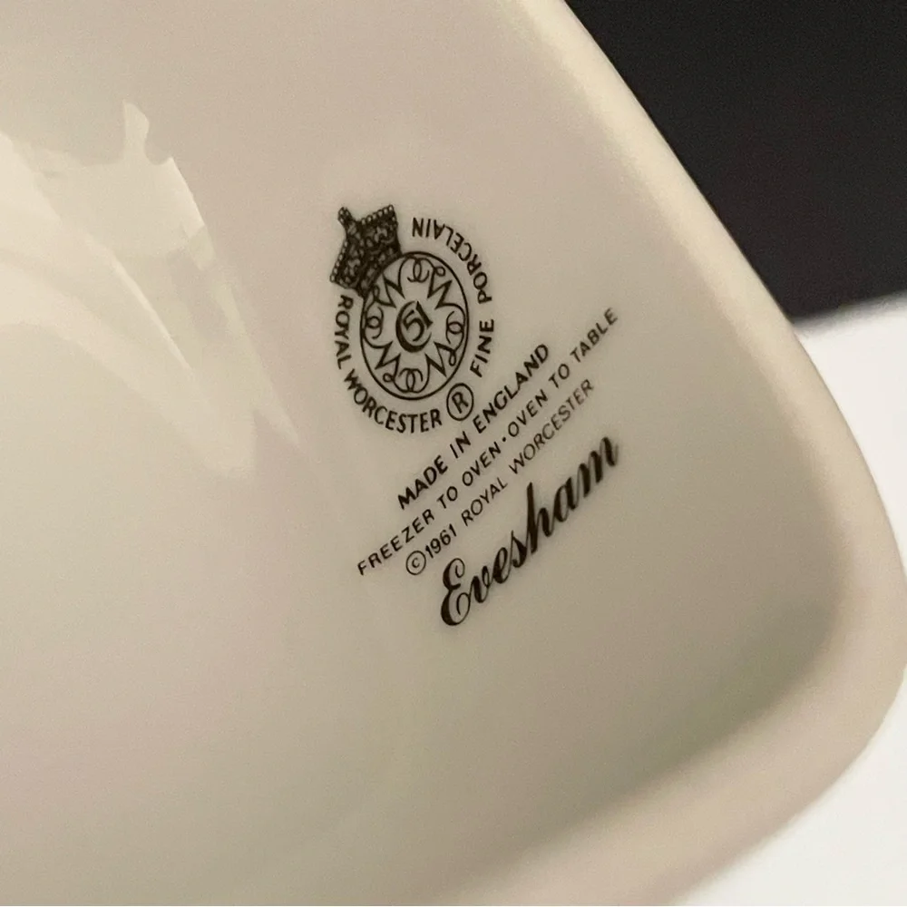 Evesham Butter Dish with Spreader Knife by Royal Worcester